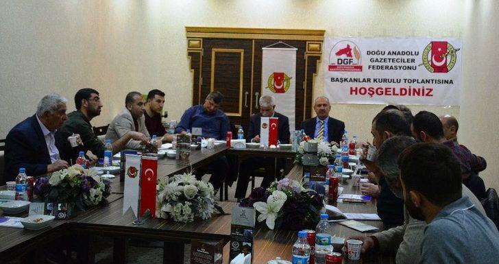 Bölge Gazetecilerinin Sorunları Bitlis’te Masaya Yatırıldı G3