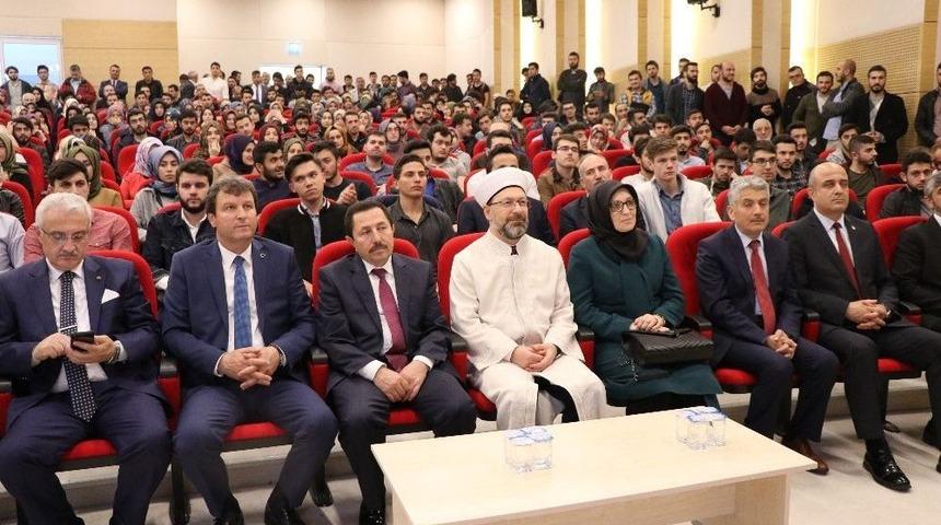 Diyanet İşleri Başkanı Erbaş: "m&uuml;sl&uuml;manlar Arasında Mezhep Savaşları &Ccedil;ıkartmaya &Ccedil;alışıyorlar&rdquo;