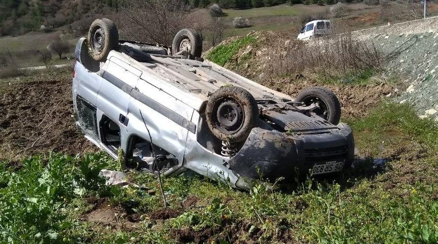 Bilecik’te Trafik Kazası, 3 Kişi Yaralandı