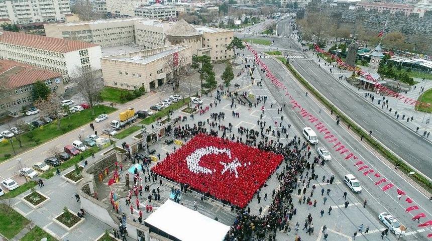 Kayseri&rsquo;den Mehmet&ccedil;iğe Bin Bayraklı Selam