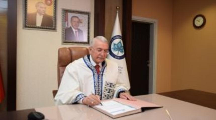 Rektör Gönen’in Çanakkale Deniz Zaferi Mesajı