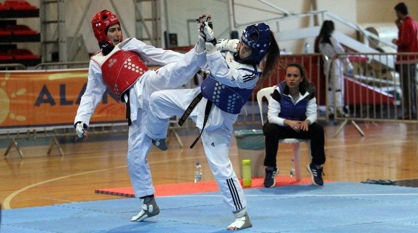 Alanya&rsquo;da Taekwondo Gen&ccedil;ler Grup Ma&ccedil;ları