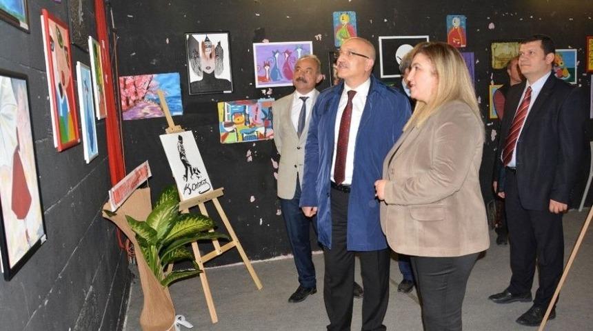 Dumlupınar Ortaokulu&rsquo;dan Sanat Sergisi