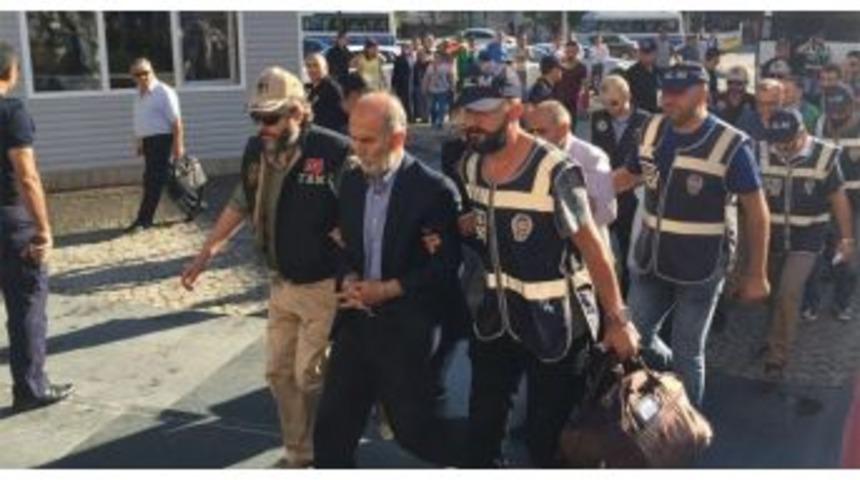 Sohbetlerine Katılmayınca G&ouml;zaltına Alınmasını İstediler