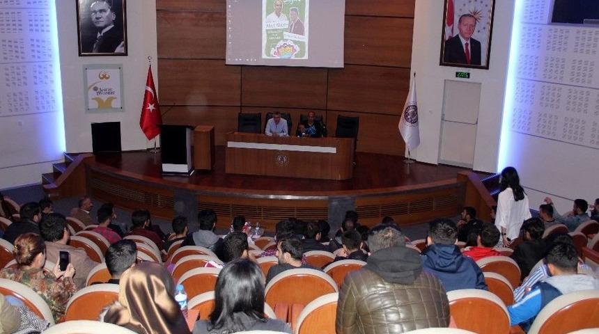 Altıparmak Ve Nobre, &Uuml;niversite &Ouml;ğrencileriyle S&ouml;yleşi Yaptı