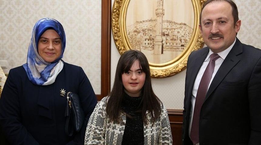 Ak Parti Bayburt Kadın Kolları Yönetimi Vali Pehlivan’ı Ziyaret Etti