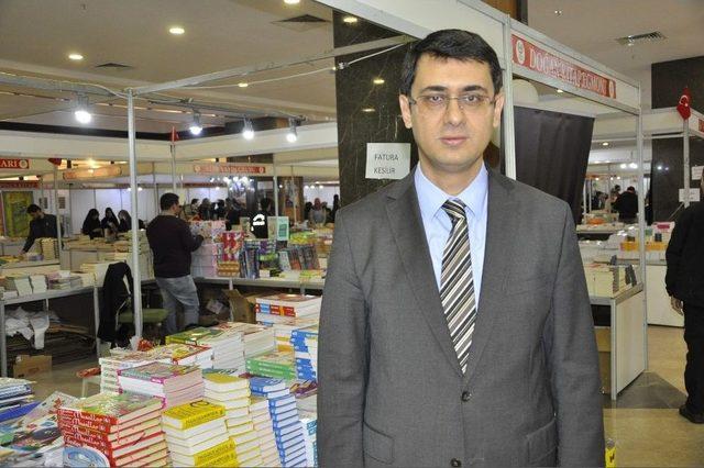 Prof. Dr. Şimşirgil Diyarbakır’da Gençlerle Buluştu