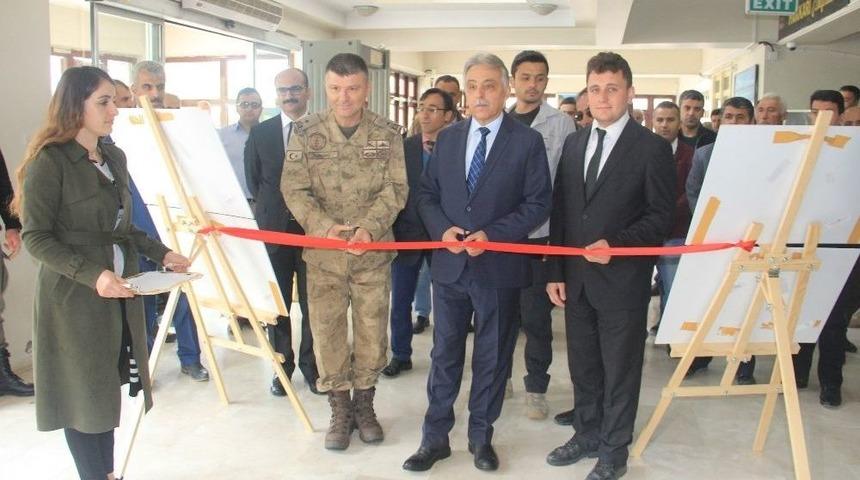 Hakkari&rsquo;de "tarım Ve İnsan" Konulu Fotoğraf Sergisi