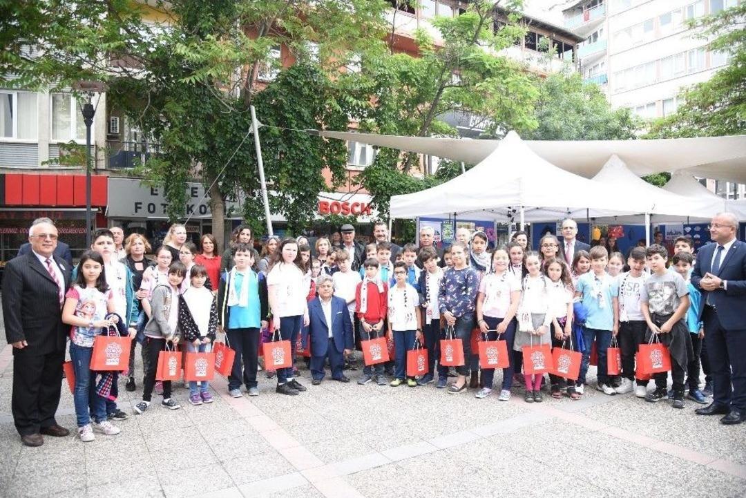 &Ouml;ğrencilerden Geri D&ouml;n&uuml;ş&uuml;m Sergisi