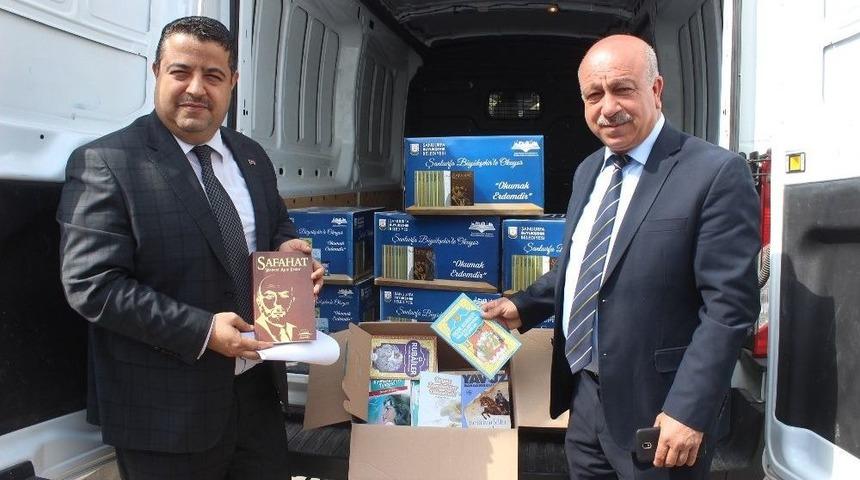 Siverek&rsquo;te &Ouml;ğrencilere 13 Bin Kitap Dağıtılacak