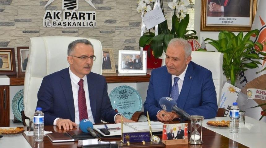 Maliye Bakanı Ağbal&rsquo;ın Malatya&rsquo;daki Son Durağı Ak Parti Oldu