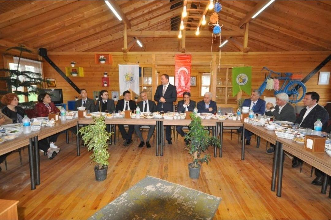 Satso, Geyve Y&ouml;resel &Uuml;r&uuml;nler &Uuml;retim Merkezini İnceledi