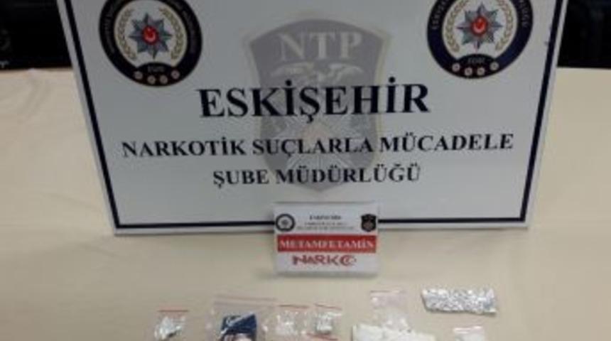 Uyuşturucu Satıcısı Ve Kullanıcısı 9 Kişi Yakalandı