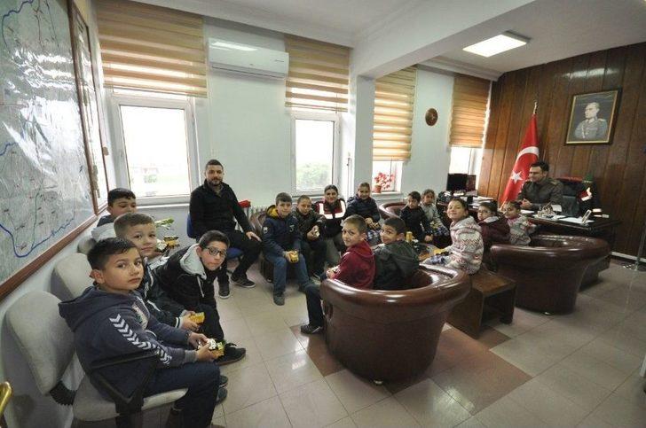 Geyveli Öğrenciler Mektuplarını Dualarla Afrin’e Gönderdi G2