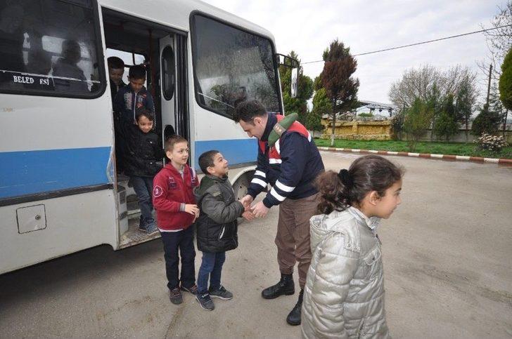 Geyveli Öğrenciler Mektuplarını Dualarla Afrin’e Gönderdi G4