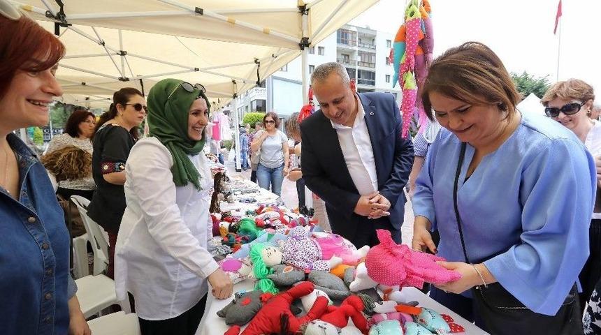 Bucalı Kadınlar El Emeklerini Sergiledi