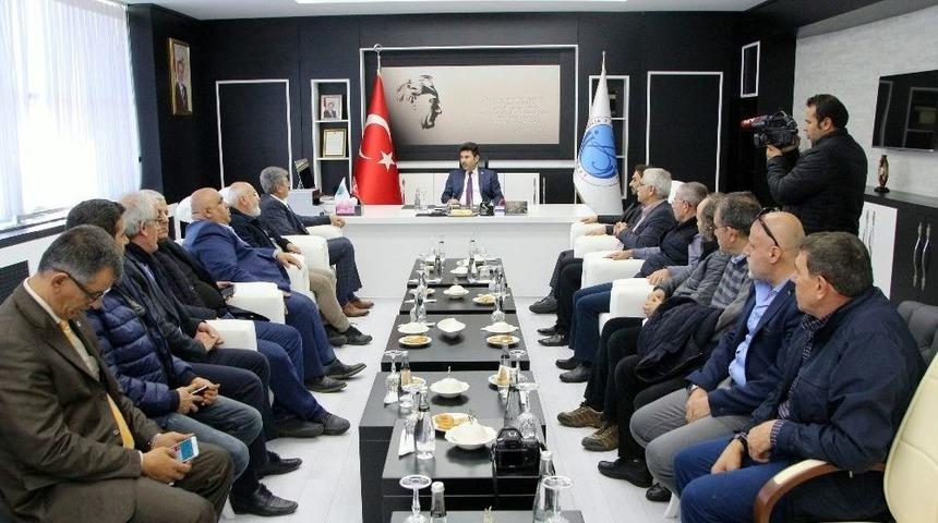 T&uuml;rkiye Gazeteciler Konfederasyonu&rsquo;ndan Rekt&ouml;r&uuml; Karacoşkun&rsquo;a Ziyaret