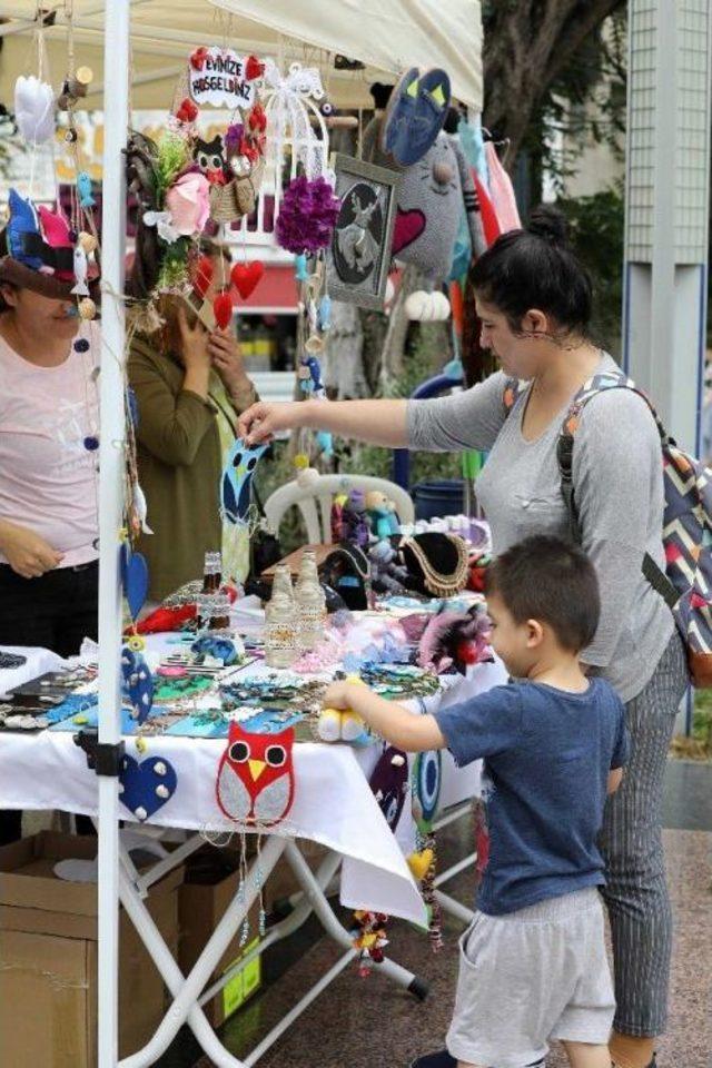 Bucalı Kadınlar El Emeklerini Sergiledi