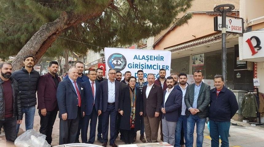 &Ccedil;anakkale Şehitleri &Uuml;z&uuml;m Hoşafı İle Anıldı