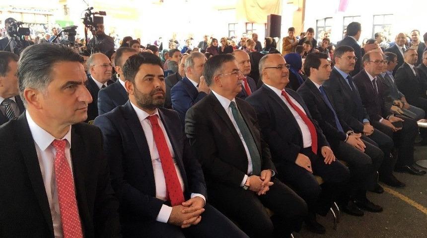 Milli Eğitim Bakanı Yılmaz&rsquo;dan Ezan Hassasiyeti