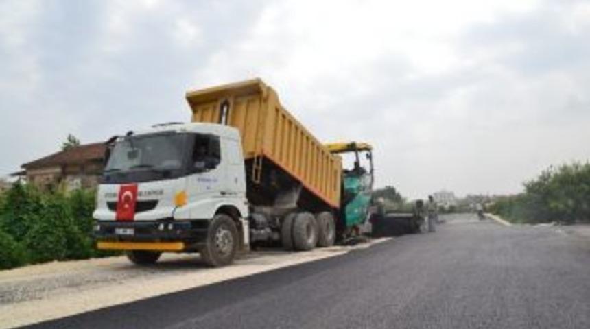 Erdemli&rsquo;de Asfalt &Ccedil;alışması Hız Kesmeden Devam Ediyor