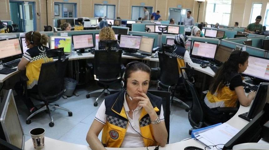 Antalya&rsquo;da 112 Acil &Ccedil;ağrı Merkezi &Uuml;&ccedil; Ayrı Dilde İnsanların Yardımına Koşuyor