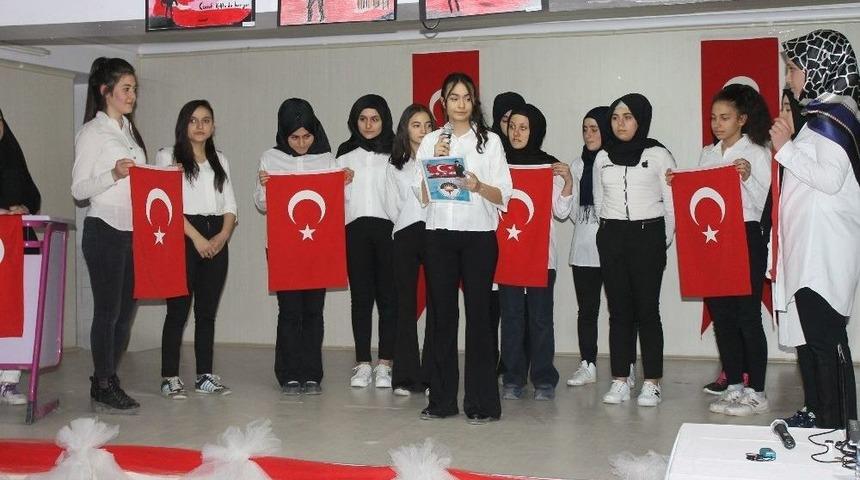 Lisede Şehitleri Anma Programı