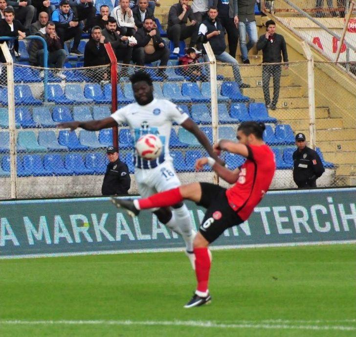 Spor Toto 1. Lig: Adana Demirspor: - Ümraniyespor: (ilk Yarı) G4