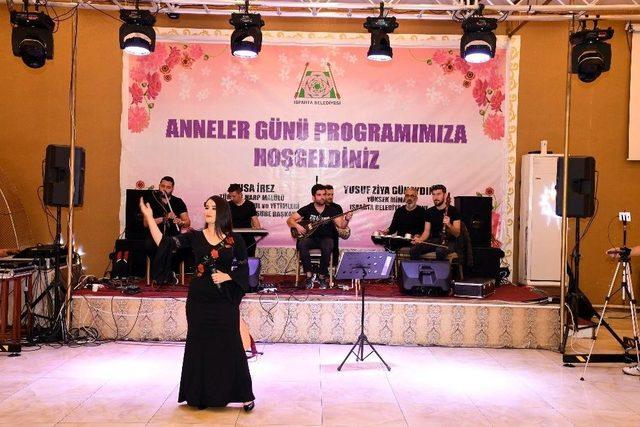 Isparta Belediyesi’nden Anneler Günü Etkinliği