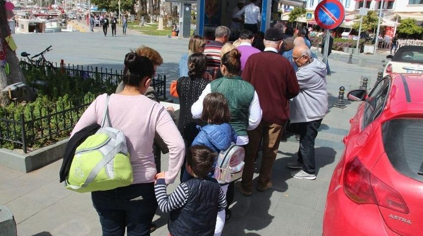 Çanakkale Şehitleri Anısına Lokma Döktürdüler