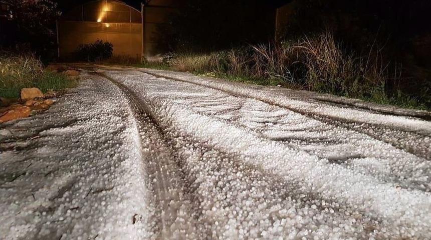 Antalya&rsquo;yı Bu Kez De Dolu Vurdu