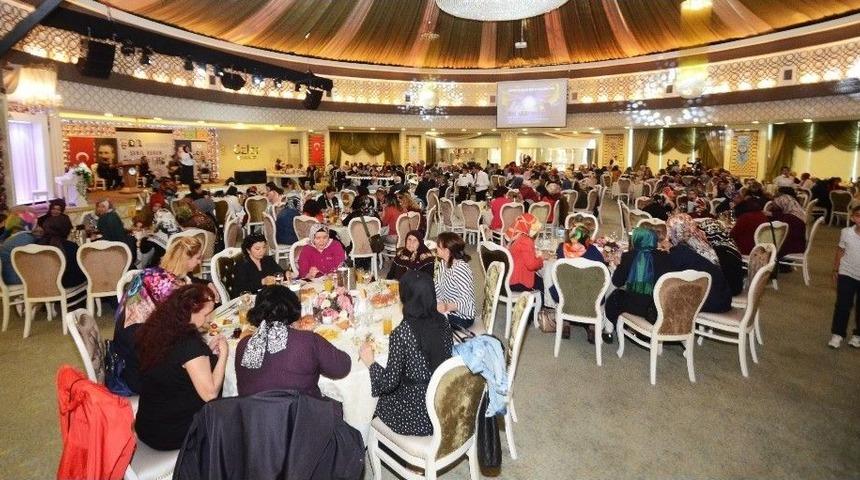 Başkan &Ccedil;etin, Şehit Ve Gazi Annelerini Kahvaltıda Ağırladı