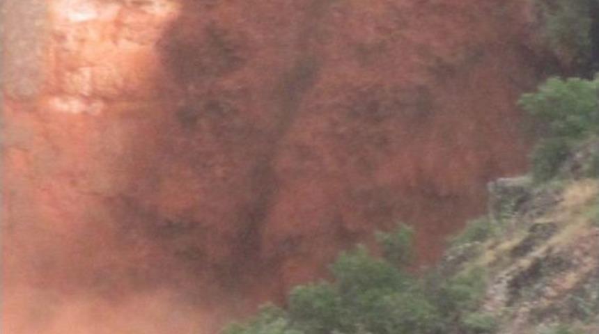 Araban&rsquo;da Sağanak Yağış Sele Neden Oldu