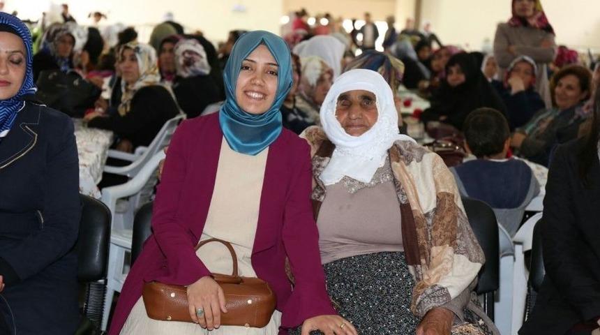 G&uuml;rpınar&rsquo;da &ldquo;anneler G&uuml;n&uuml;&rdquo; Programı