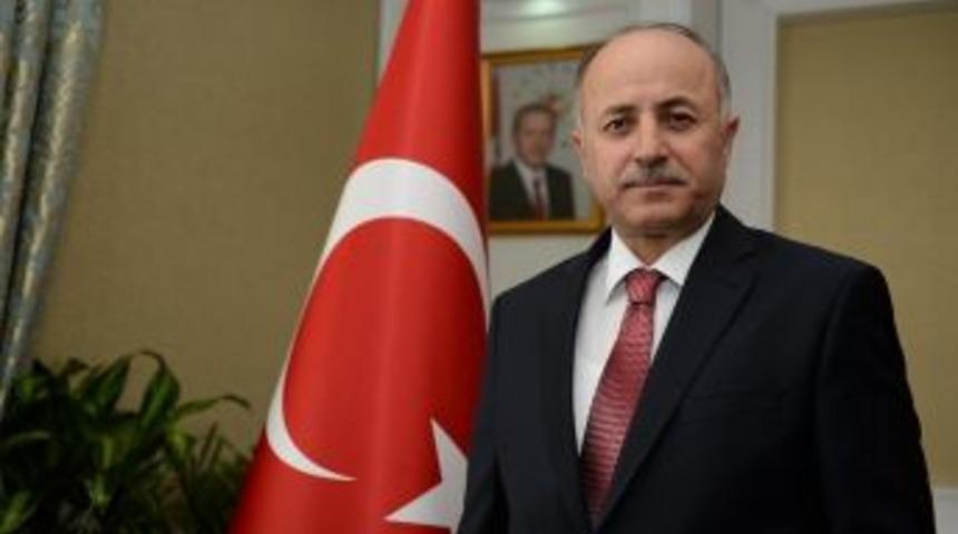 Vali Azizoğlu&rsquo;ndan &lsquo;idareciler G&uuml;n&uuml;&rsquo; Mesajı