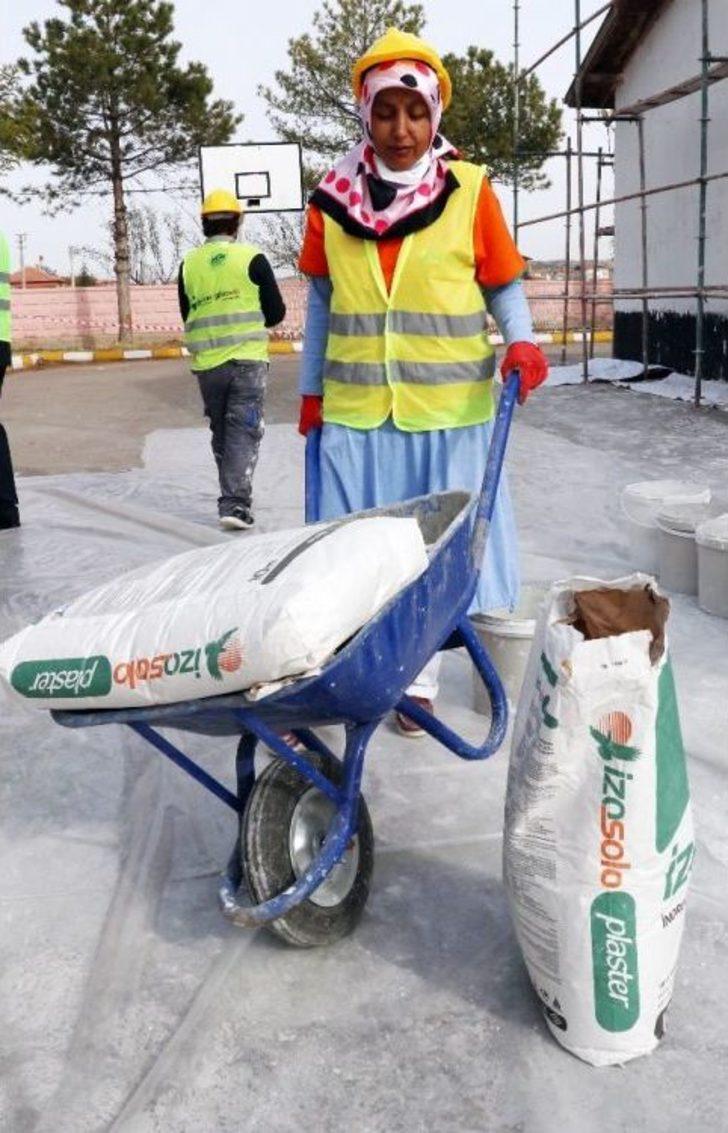 Ellerinin Hamuruyla Harç Karıp, Sıva Ve Boya Yapıyorlar G2