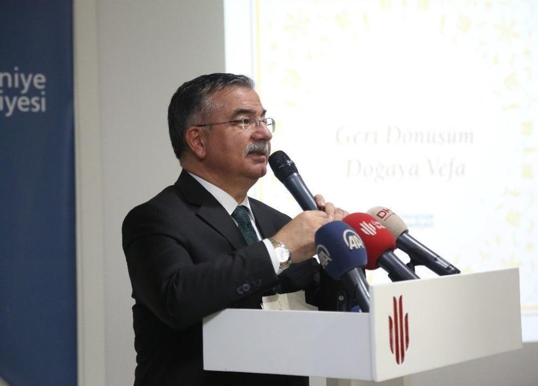 &Ccedil;evreci Kuruluşlar Plaketle &Ouml;d&uuml;llendirildi