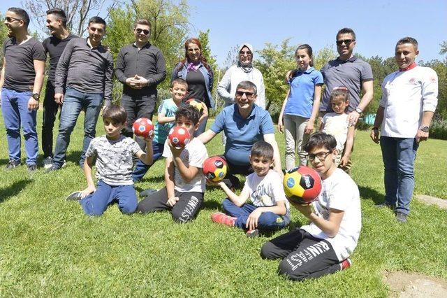 Büyükşehirden Çocuk Evleri’nde Kalan Çocuklar İçin Piknik