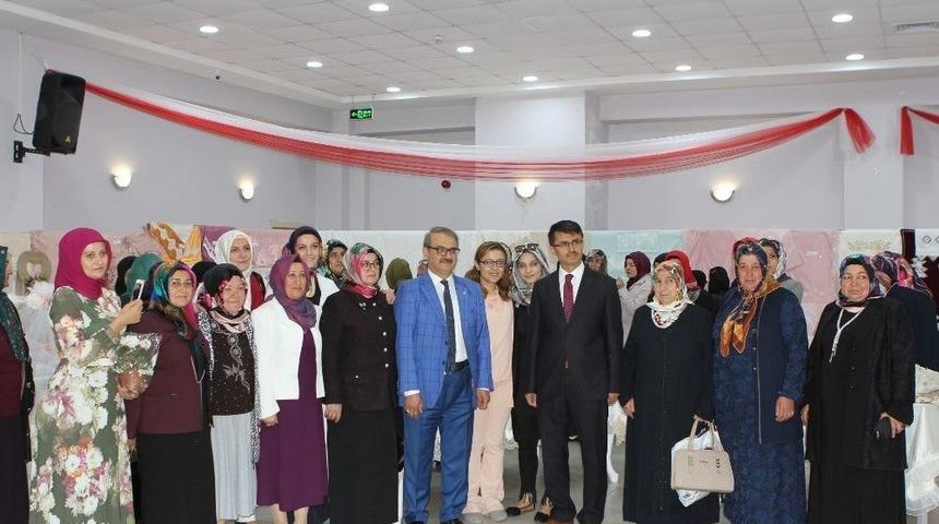 Kaymek&rsquo;ten 950 Eserlik El Emeği Sergisi