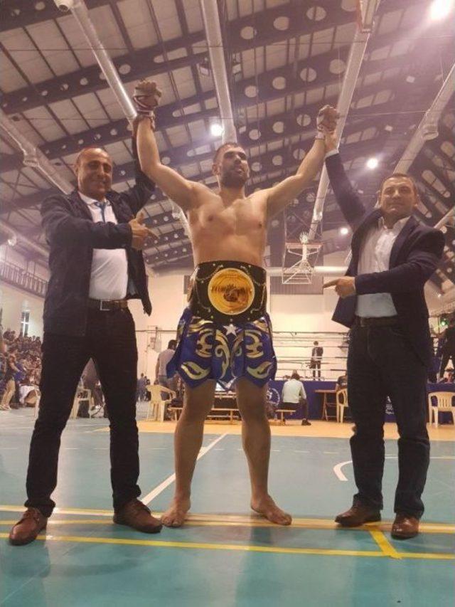 Muay Thai Müsabakalarında Altın Kemer Eskişehir’e