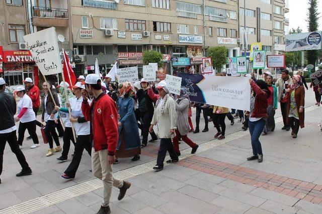 Engelliler Farkındalık İçin Yürüdü, Halk Oyunu Oynadı