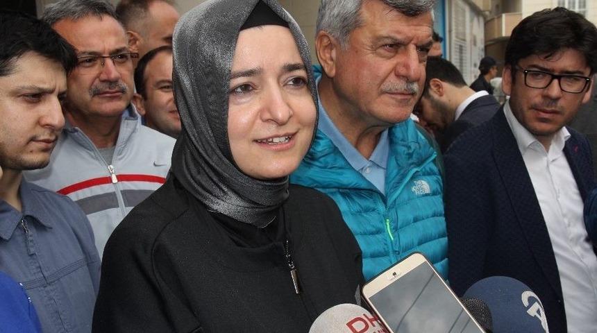 Bakan Kaya: &ldquo;kadınların Spor Yapması B&uuml;t&uuml;n Aileye &Ouml;rnek Olacak Bir Şey&rdquo;