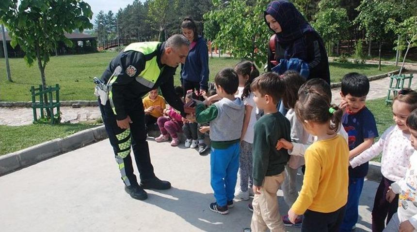 Gediz&rsquo;de Miniklere Uygulamalı Trafik Eğitimi