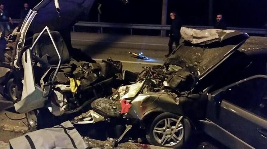 D&uuml;zce&rsquo;de Trafik Kazası: 2 &Ouml;l&uuml;, 6 Yaralı