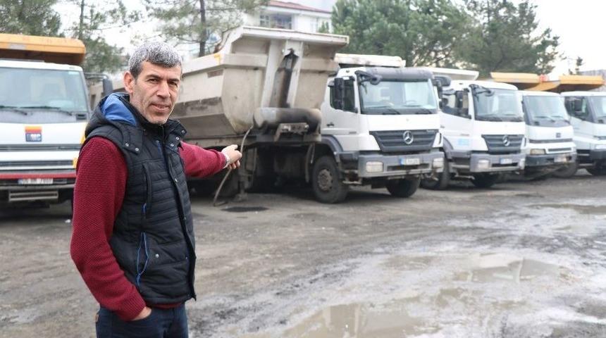 Samsun&rsquo;da Park Halindeki 4 Tırın Ak&uuml;s&uuml; &Ccedil;alındı