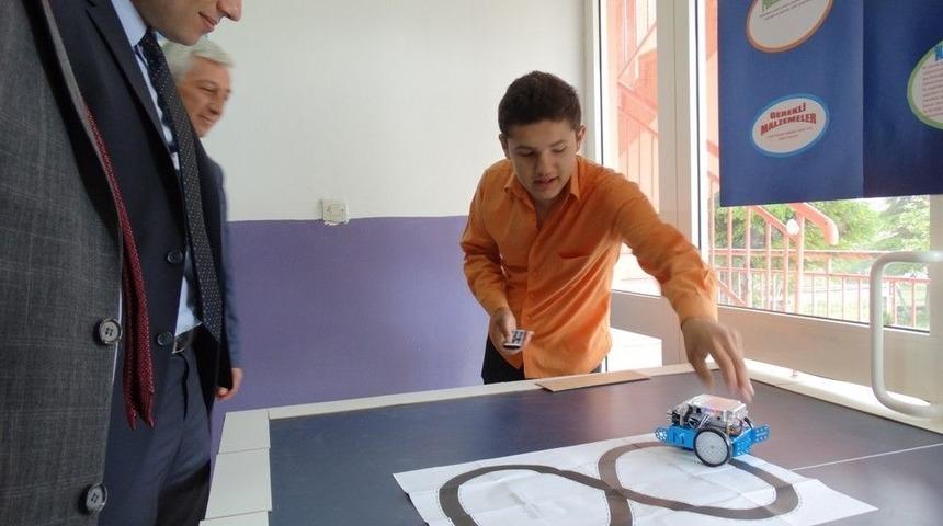 Domani&ccedil;&rsquo;te T&uuml;bitak 4006 Bilim Fuarı Sergisi