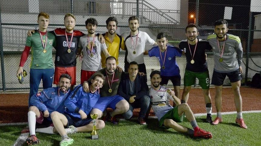 Gen&ccedil;lik Turnuvasında Şampiyon Belli Oldu