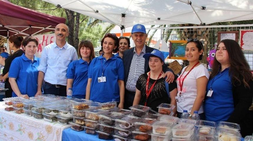 S&ouml;ke Engelli Meclisi&rsquo;nde Sergi Ve Kermes