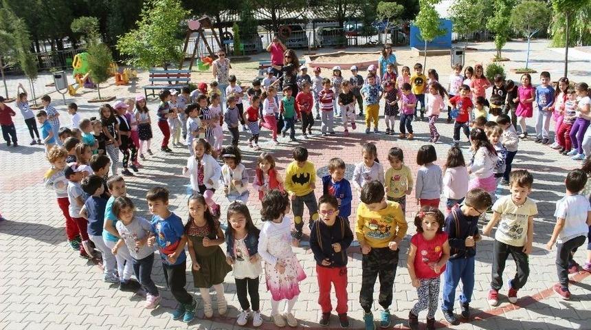 Muğla&rsquo;daki 700 Okulda &Ouml;ğrenciler Derse Spor Yaparak Girdi