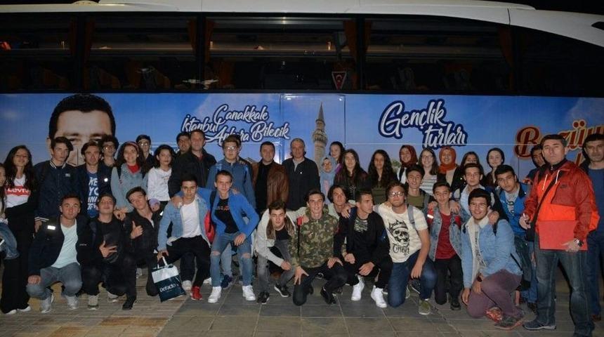 Başkan Bakıcı &Ouml;ğrencileri &Ccedil;anakkale&rsquo;ye Uğurladı